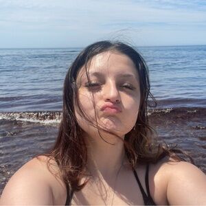 Meet your Posher, Zoe